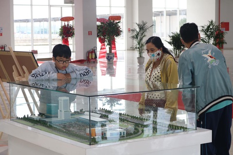 Bến xe Miền Đông mới vẫn đìu hiu sau hơn 1 tháng hoạt động - Ảnh 1. Bến xe Miền Đông mới vẫn đìu hiu sau hơn 1 tháng hoạt động - Ảnh 1.
