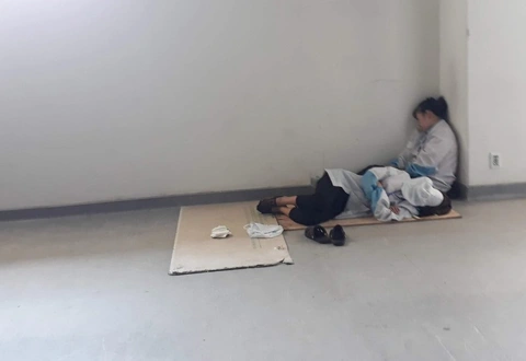Tôi đi làm công nhân - Kỳ 4: Tôi đi làm ca đêm - Ảnh 1. Tôi đi làm công nhân - Kỳ 4: Tôi đi làm ca đêm - Ảnh 1.