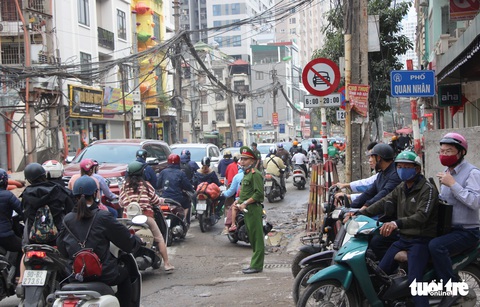 Con đường bụi mù giữa thủ đô - Ảnh 1. Con đường bụi mù giữa thủ đô - Ảnh 1.