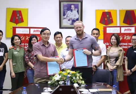 Điểm tin thể thao tối 13-11: Ba tháng làm đẹp thể hình cho công an cửa khẩu - Ảnh 3. Điểm tin thể thao tối 13-11: Ba tháng làm đẹp thể hình cho công an cửa khẩu - Ảnh 3.