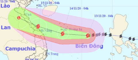 Sáng mai bão số 13 ngay trên biển Việt Nam, tâm bão gió giật cấp 15, sóng cao 10m - Ảnh 1. Sáng mai bão số 13 ngay trên biển Việt Nam, tâm bão gió giật cấp 15, sóng cao 10m - Ảnh 1.