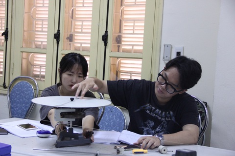 Thủ tướng Nguyễn Xuân Phúc: Ai không học là lùi - Ảnh 1. Thủ tướng Nguyễn Xuân Phúc: Ai không học là lùi - Ảnh 1.
