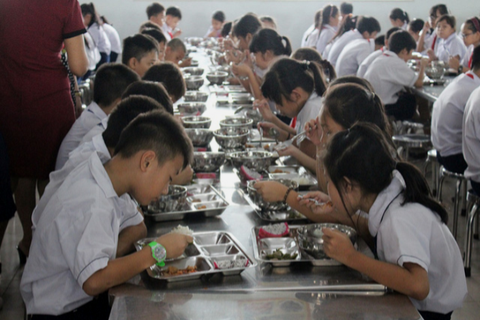 Nâng cao chất lượng dinh dưỡng học đường tại TP.HCM - Ảnh 2. Nâng cao chất lượng dinh dưỡng học đường tại TP.HCM - Ảnh 2.