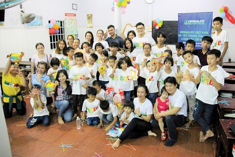 Herbalife Việt Nam tổ chức ngày hội Trung Thu cho các em nhỏ có hoàn cảnh khó khăn - Ảnh 3. Herbalife Việt Nam tổ chức ngày hội Trung Thu cho các em nhỏ có hoàn cảnh khó khăn - Ảnh 3.