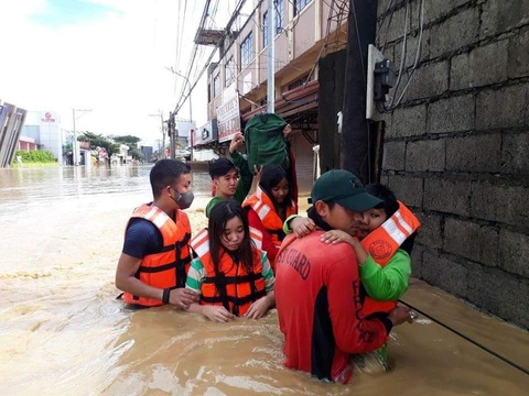 Bão Vamco làm 53 người chết ở Philippines, trở thành bão chết chóc nhất năm 2020 - Ảnh 3. Bão Vamco làm 53 người chết ở Philippines, trở thành bão chết chóc nhất năm 2020 - Ảnh 3.