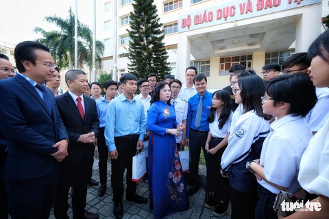 Bây giờ là thời đại 2020, sao mình còn học Word 2003? - Ảnh 1. Bây giờ là thời đại 2020, sao mình còn học Word 2003? - Ảnh 1.