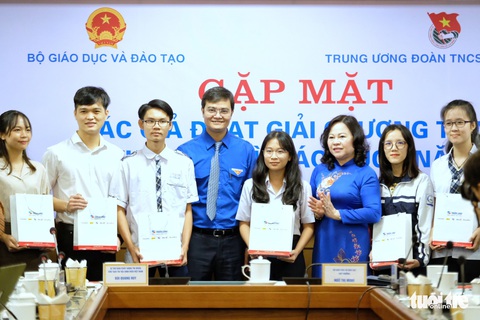 Bây giờ là thời đại 2020, sao mình còn học Word 2003? - Ảnh 4. Bây giờ là thời đại 2020, sao mình còn học Word 2003? - Ảnh 4.