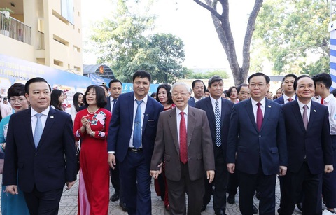 Tổng bí thư, Chủ tịch nước Nguyễn Phú Trọng về thăm trường cũ - Ảnh 1. Tổng bí thư, Chủ tịch nước Nguyễn Phú Trọng về thăm trường cũ - Ảnh 1.