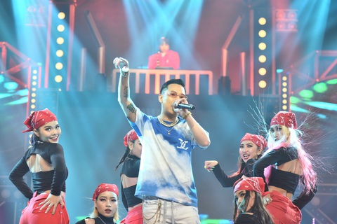 Dế Choắt là quán quân, Rap Việt lập kỷ lục YouTube - Ảnh 11. Dế Choắt là quán quân, Rap Việt lập kỷ lục YouTube - Ảnh 11.