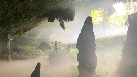 Khám phá... núi thủng - Ảnh 2. Khám phá... núi thủng - Ảnh 2.