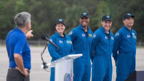 Thừa thắng xông lên, sáng mai SpaceX đưa 4 nhà du hành lên ISS - Ảnh 2. Thừa thắng xông lên, sáng mai SpaceX đưa 4 nhà du hành lên ISS - Ảnh 2.