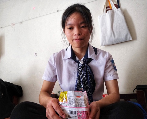 Gói mì bẻ nửa ăn qua bữa, nuôi giấc mơ làm thẩm phán - Ảnh 1. Gói mì bẻ nửa ăn qua bữa, nuôi giấc mơ làm thẩm phán - Ảnh 1.