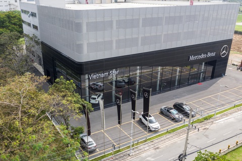Mercedes-Benz Vietnam Star triển khai dịch vụ ‘sơn nhanh trong ngày’ - Ảnh 2. Mercedes-Benz Vietnam Star triển khai dịch vụ ‘sơn nhanh trong ngày’ - Ảnh 2.