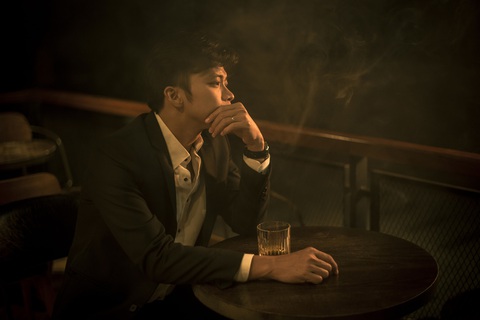 Cuối năm, ca sĩ ồ ạt ra album nuôi đam mê và vẽ chân dung âm nhạc - Ảnh 6. Cuối năm, ca sĩ ồ ạt ra album nuôi đam mê và vẽ chân dung âm nhạc - Ảnh 6.