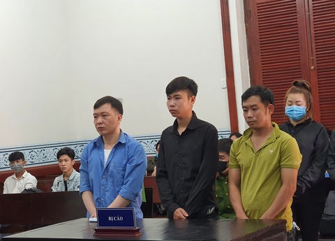 Băng nhóm cho vay nặng lãi, cướp tiền của con nợ lãnh án - Ảnh 1. Băng nhóm cho vay nặng lãi, cướp tiền của con nợ lãnh án - Ảnh 1.