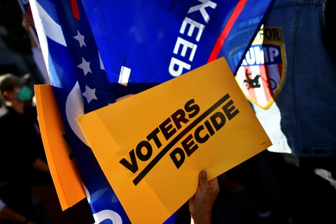 Ba luật sư của phe ông Trump rút khỏi vụ kiện tại Pennsylvania - Ảnh 1. Ba luật sư của phe ông Trump rút khỏi vụ kiện tại Pennsylvania - Ảnh 1.