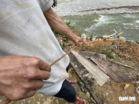 Làng Tăk Pát hoang tàn sau lũ quét - Ảnh 14. Làng Tăk Pát hoang tàn sau lũ quét - Ảnh 14.