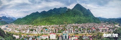 Có nhúm trà cổ thụ đợi ta uống vào mùa trăng kế tiếp ở Hà Giang... - Ảnh 1. Có nhúm trà cổ thụ đợi ta uống vào mùa trăng kế tiếp ở Hà Giang... - Ảnh 1.