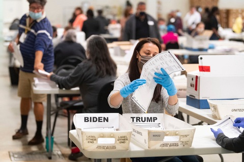 Bang Georgia sót 2.600 phiếu bầu, đa số bầu cho ông Trump - Ảnh 1. Bang Georgia sót 2.600 phiếu bầu, đa số bầu cho ông Trump - Ảnh 1.
