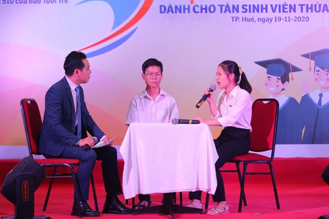 Cuộc gặp đầy nước mắt của hai mẹ con tân sinh viên nghèo xứ Huế - Ảnh 3. Cuộc gặp đầy nước mắt của hai mẹ con tân sinh viên nghèo xứ Huế - Ảnh 3.