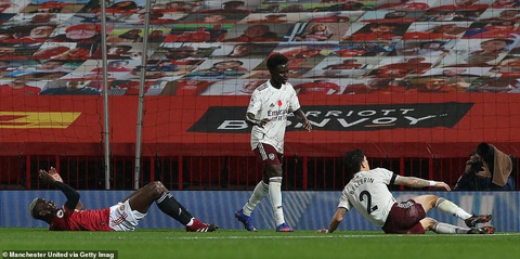Pogba mắc sai lầm, Man Utd ‘phơi áo’ trước Arsenal tại Old Trafford - Ảnh 1. Pogba mắc sai lầm, Man Utd ‘phơi áo’ trước Arsenal tại Old Trafford - Ảnh 1.