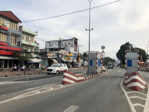 Đã tháo dỡ trạm thu phí Bình Triệu, xóa điểm thắt giao thông cửa ngõ TP.HCM - Ảnh 3. Đã tháo dỡ trạm thu phí Bình Triệu, xóa điểm thắt giao thông cửa ngõ TP.HCM - Ảnh 3.