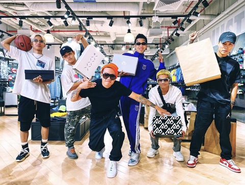 Dế Choắt, hình xăm và rap - Ảnh 12. Dế Choắt, hình xăm và rap - Ảnh 12.