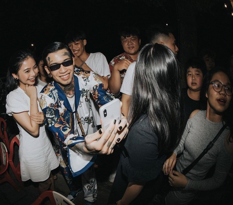 Dế Choắt, hình xăm và rap - Ảnh 13. Dế Choắt, hình xăm và rap - Ảnh 13.