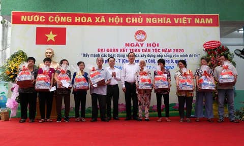 Ông Nguyễn Thiện Nhân: Đừng để có người nghèo mà không biết - Ảnh 1. Ông Nguyễn Thiện Nhân: Đừng để có người nghèo mà không biết - Ảnh 1.