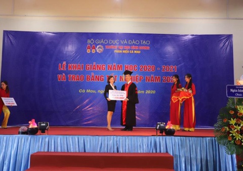 Cathay Việt Nam trao học bổng tại khu vực Đồng Bằng Sông Cửu Long - Ảnh 1. Cathay Việt Nam trao học bổng tại khu vực Đồng Bằng Sông Cửu Long - Ảnh 1.