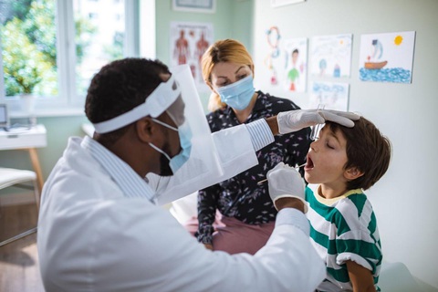 Phát hiện trẻ có kháng thể COVID-19 dù chưa từng dương tính với virus - Ảnh 1. Phát hiện trẻ có kháng thể COVID-19 dù chưa từng dương tính với virus - Ảnh 1.