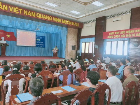 Nóng buôn lậu thuốc lá cuối năm, ra quân truy quét xử phạt nặng theo quy định mới - Ảnh 1. Nóng buôn lậu thuốc lá cuối năm, ra quân truy quét xử phạt nặng theo quy định mới - Ảnh 1.