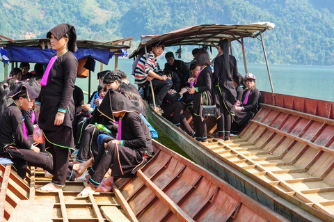 Biến lễ hội văn hóa thành sản phẩm du lịch, phải làm sao? - Ảnh 2. Biến lễ hội văn hóa thành sản phẩm du lịch, phải làm sao? - Ảnh 2.
