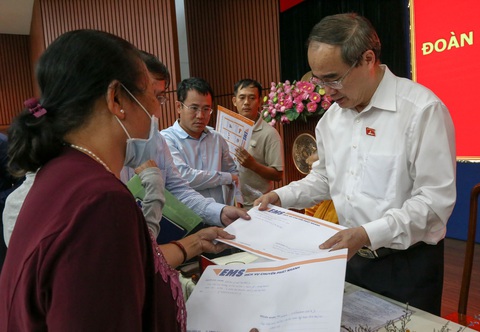 TP.HCM: điều chuyển cán bộ khi không được dân tín nhiệm - Ảnh 1. TP.HCM: điều chuyển cán bộ khi không được dân tín nhiệm - Ảnh 1.