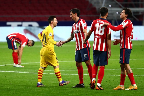 Messi tắt tiếng khiến Barca bại trận và rớt xuống vị trí thứ 10 - Ảnh 2. Messi tắt tiếng khiến Barca bại trận và rớt xuống vị trí thứ 10 - Ảnh 2.