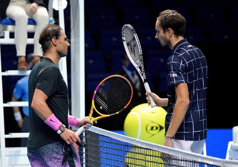 Djokovic và Nadal cùng thua, Thiem gặp Medvedev ở chung kết ATP Finals - Ảnh 3. Djokovic và Nadal cùng thua, Thiem gặp Medvedev ở chung kết ATP Finals - Ảnh 3.