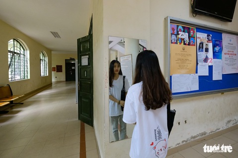 Cô gái khiếm thị được tuyển thẳng vào Nhạc viện - Ảnh 4. Cô gái khiếm thị được tuyển thẳng vào Nhạc viện - Ảnh 4.