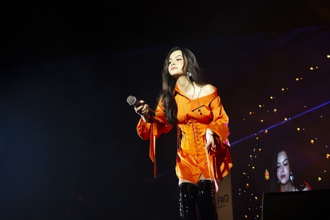 Tóc Tiên, Jack, Karik, Dế Choắt… ‘bùng cháy’ trong đêm nhạc FWD Music Tour - Ảnh 3. Tóc Tiên, Jack, Karik, Dế Choắt… ‘bùng cháy’ trong đêm nhạc FWD Music Tour - Ảnh 3.