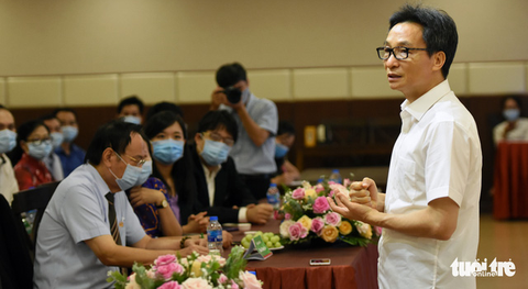 Phó thủ tướng Vũ Đức Đam: Bằng mọi cách không để có dịch trong cộng đồng - Ảnh 3. Phó thủ tướng Vũ Đức Đam: Bằng mọi cách không để có dịch trong cộng đồng - Ảnh 3.