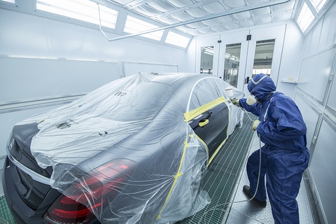 Mercedes-Benz Việt Nam kỷ niệm 25 năm thành lập - Ảnh 1. Mercedes-Benz Việt Nam kỷ niệm 25 năm thành lập - Ảnh 1.