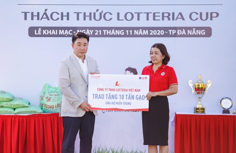 Lotteria Việt Nam quyên góp ủng hộ đồng bào miền Trung - Ảnh 1. Lotteria Việt Nam quyên góp ủng hộ đồng bào miền Trung - Ảnh 1.