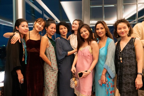 Nhà thiết kế Li Lam: Thời trang liên quan đến nội tâm nhiều hơn những gì hào nhoáng bên ngoài - Ảnh 13. Nhà thiết kế Li Lam: Thời trang liên quan đến nội tâm nhiều hơn những gì hào nhoáng bên ngoài - Ảnh 13.