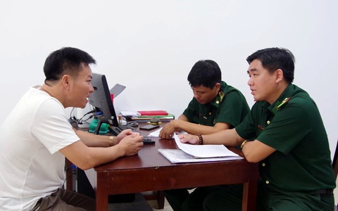 Khởi tố vụ án làm xăng giả Trịnh Sướng thứ hai - Ảnh 5. Khởi tố vụ án làm xăng giả Trịnh Sướng thứ hai - Ảnh 5.
