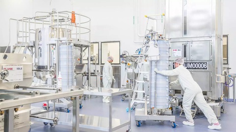 Giá vắc xin COVID-19: Những hợp đồng đầy bí ẩn của các hãng dược - Ảnh 3. Giá vắc xin COVID-19: Những hợp đồng đầy bí ẩn của các hãng dược - Ảnh 3.