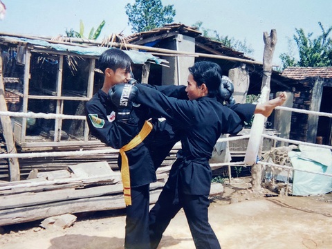 Nguyễn Trần Duy Nhất - cao thủ sàn Muay Thái - Kỳ 2: Tinh thần võ sĩ - Ảnh 1. Nguyễn Trần Duy Nhất - cao thủ sàn Muay Thái - Kỳ 2: Tinh thần võ sĩ - Ảnh 1.