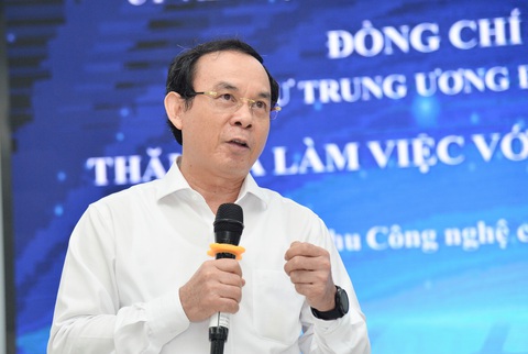Bí thư Nguyễn Văn Nên: Muốn mời gọi đầu tư mới phải đối xử thật tốt với nhà đầu tư hiện tại - Ảnh 1. Bí thư Nguyễn Văn Nên: Muốn mời gọi đầu tư mới phải đối xử thật tốt với nhà đầu tư hiện tại - Ảnh 1.
