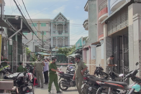 Bị đâm, nạn nhân chạy vào nhà người dân rồi gục chết - Ảnh 1. Bị đâm, nạn nhân chạy vào nhà người dân rồi gục chết - Ảnh 1.