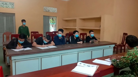 Cộng đồng không COVID-19: Phải hành động như đang có dịch - Ảnh 4. Cộng đồng không COVID-19: Phải hành động như đang có dịch - Ảnh 4.