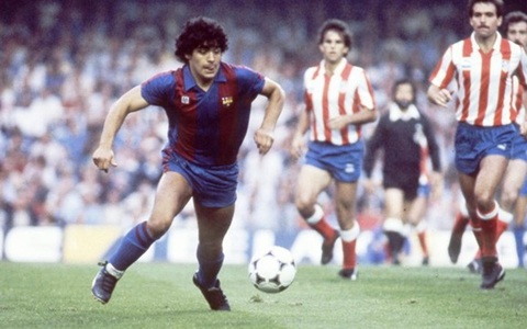 Sự nghiệp vĩ đại của Maradona qua ảnh - Ảnh 6. Sự nghiệp vĩ đại của Maradona qua ảnh - Ảnh 6.