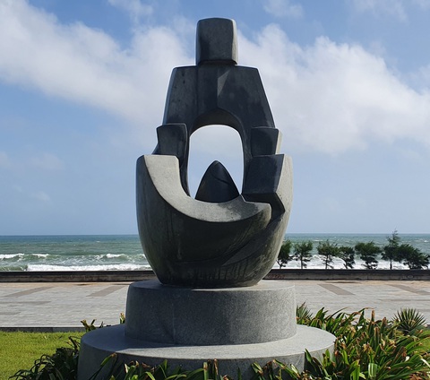 ‘Đạo’ tượng ở Tuy Hòa: Thêm 1 điêu khắc gia lên tiếng - Ảnh 2. ‘Đạo’ tượng ở Tuy Hòa: Thêm 1 điêu khắc gia lên tiếng - Ảnh 2.